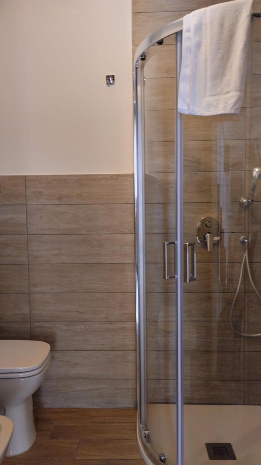 Residence E Appartamenti Cavallerizza Naples Luaran gambar