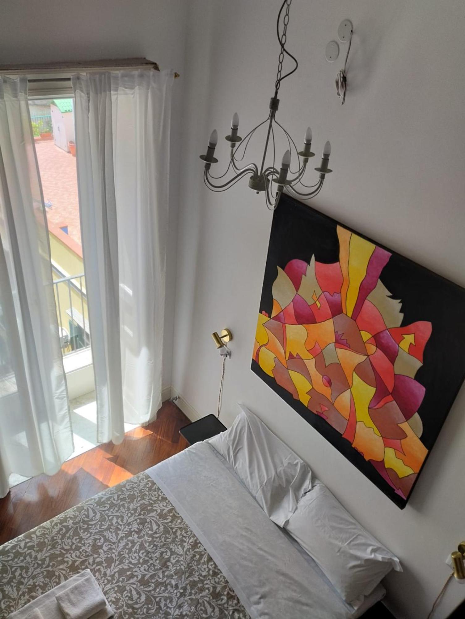Residence E Appartamenti Cavallerizza Naples Luaran gambar