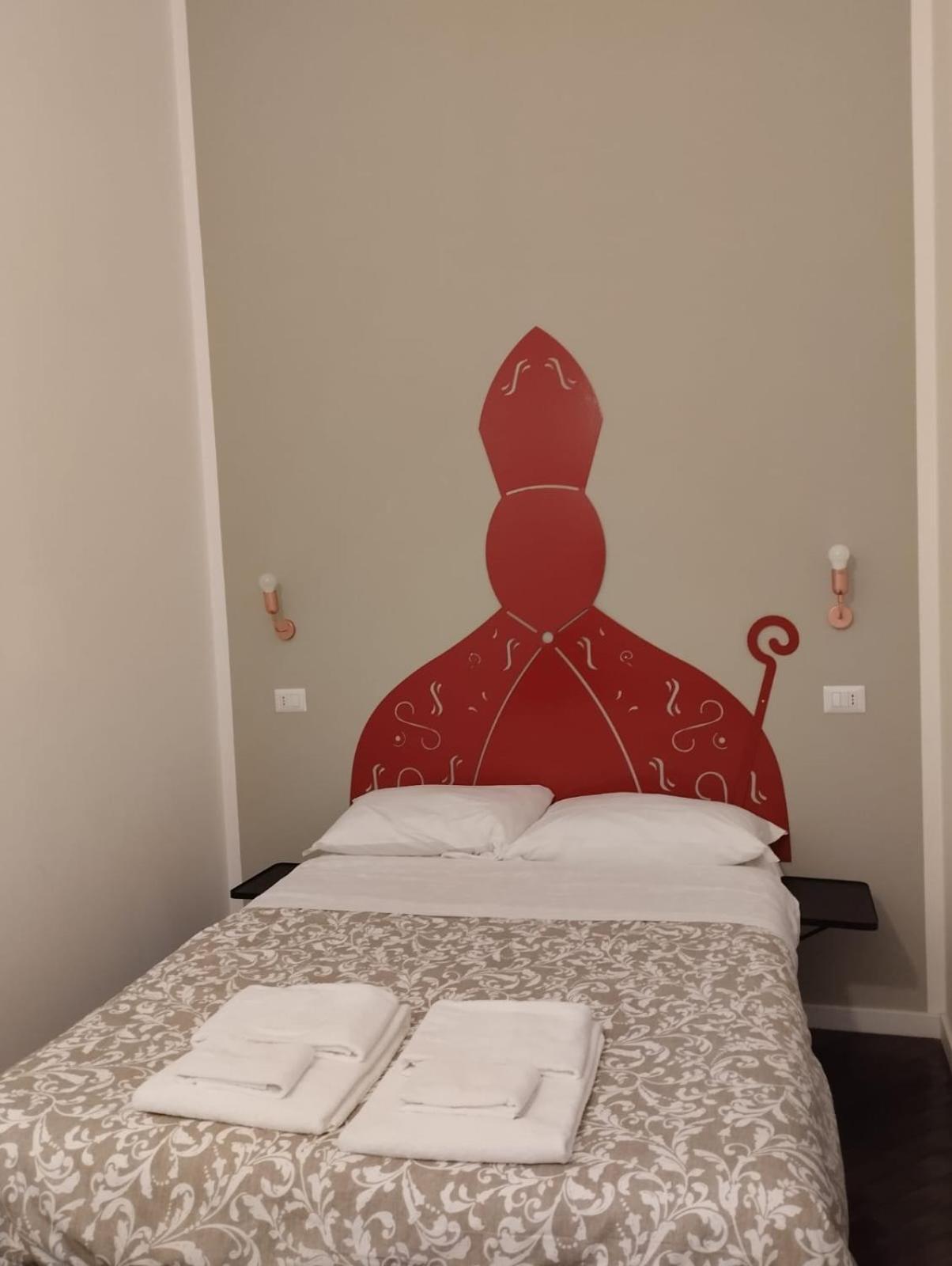 Residence E Appartamenti Cavallerizza Naples Luaran gambar