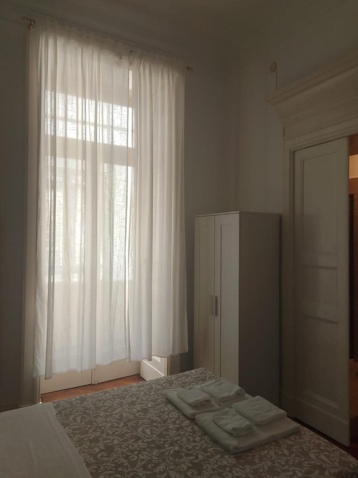 Residence E Appartamenti Cavallerizza Naples Luaran gambar